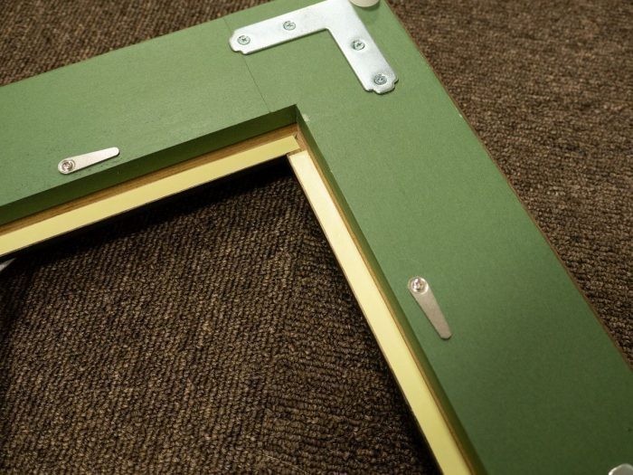 シリコン紙をライナーに貼る